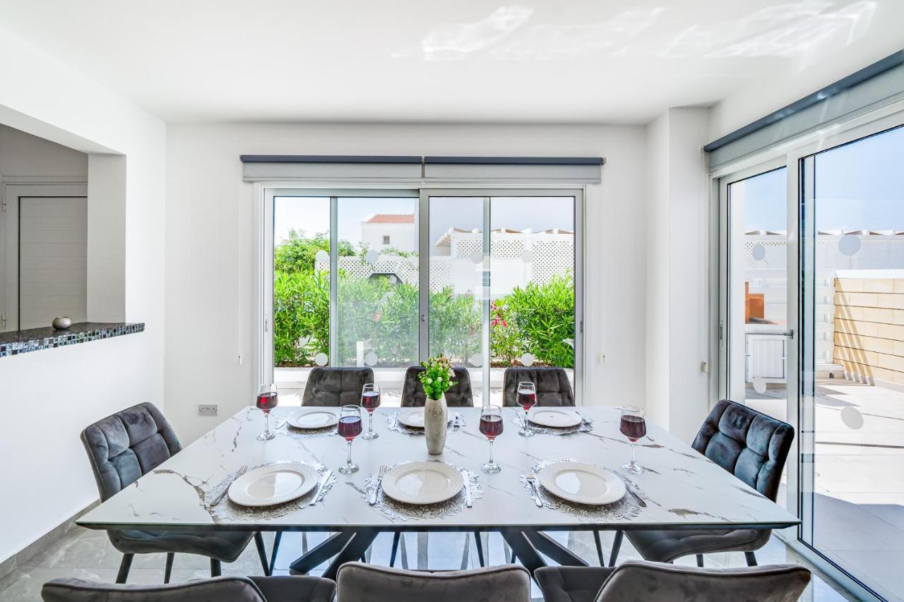 פאראלימני Beach Front Aqua Marina By Ezoria Villas מראה חיצוני תמונה