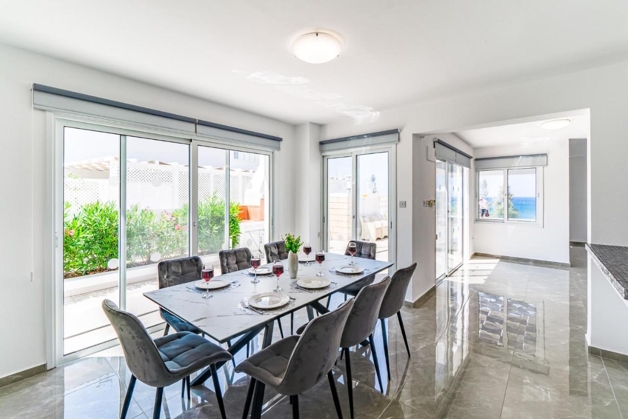 פאראלימני Beach Front Aqua Marina By Ezoria Villas מראה חיצוני תמונה