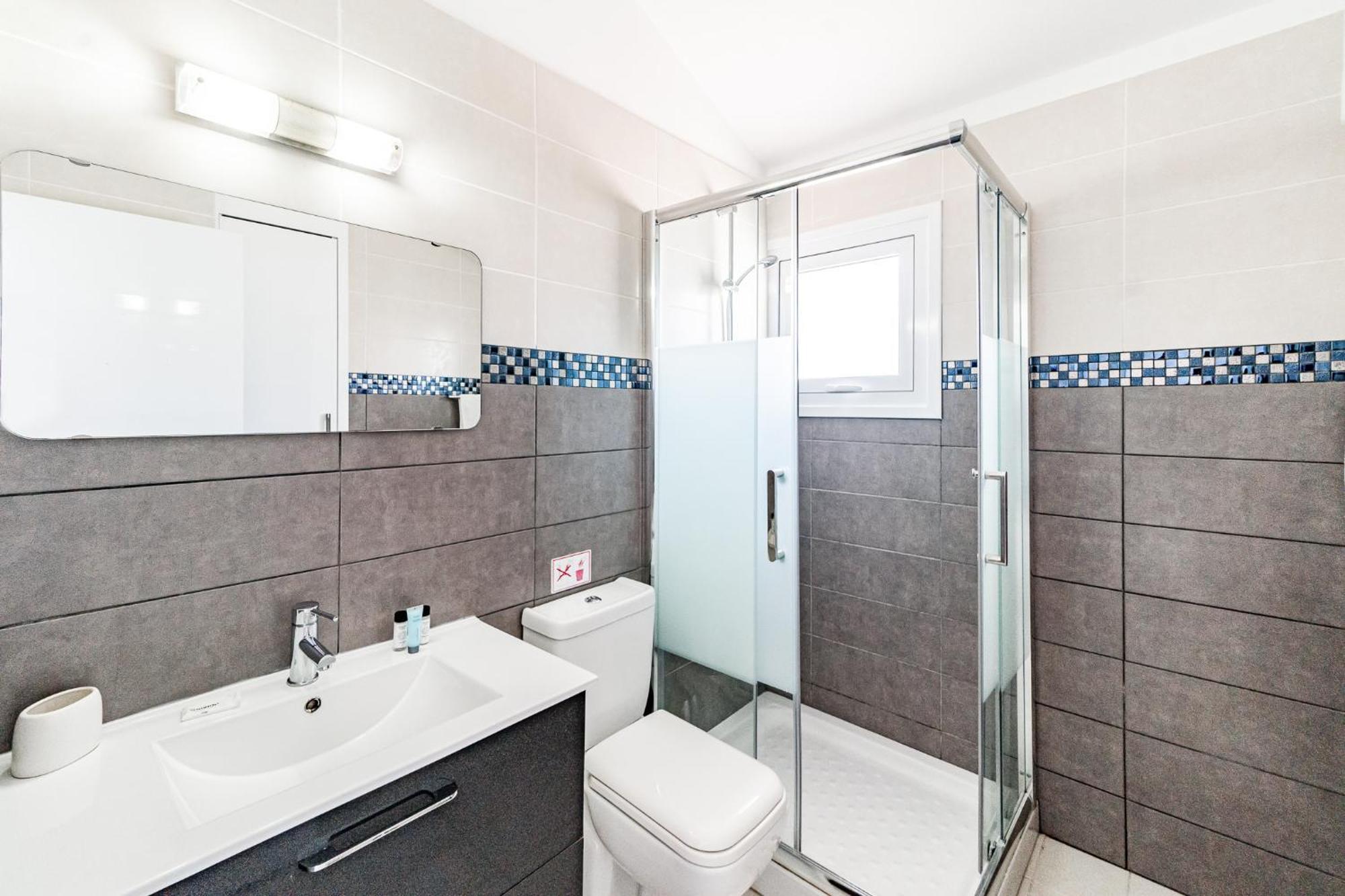 פאראלימני Beach Front Aqua Marina By Ezoria Villas מראה חיצוני תמונה